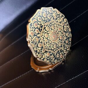 Vintage Gold tone Stratton Ornate Floral Enamel Compact Mirror - Gold & Black